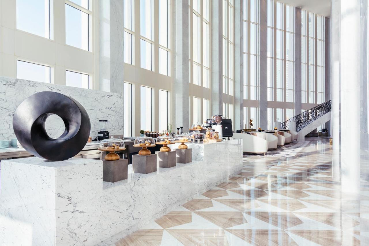Wyndham Grand Doha West Bay Beach Kültér fotó Lobby