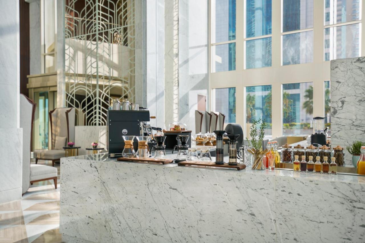 Wyndham Grand Doha West Bay Beach Kültér fotó Lobby