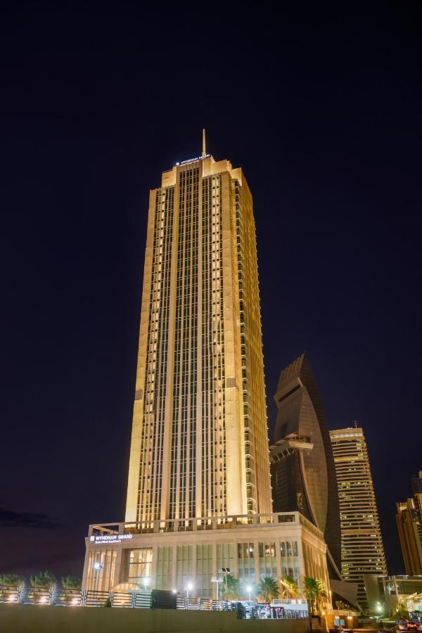 Wyndham Grand Doha West Bay Beach Kültér fotó The Four Seasons Hotel, Bangkok