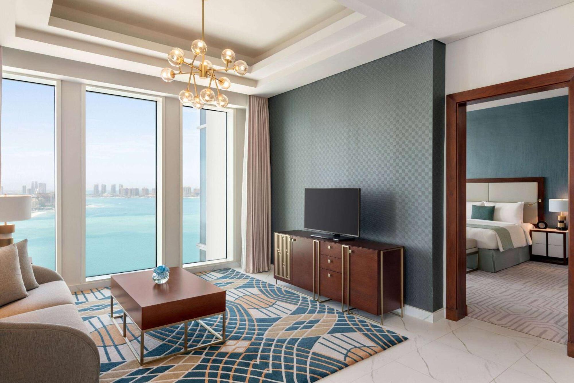 Wyndham Grand Doha West Bay Beach Kültér fotó A suite at the hotel